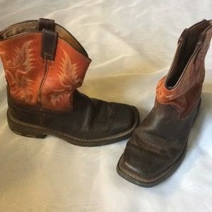 Red and leather brown cowgirl boots size3